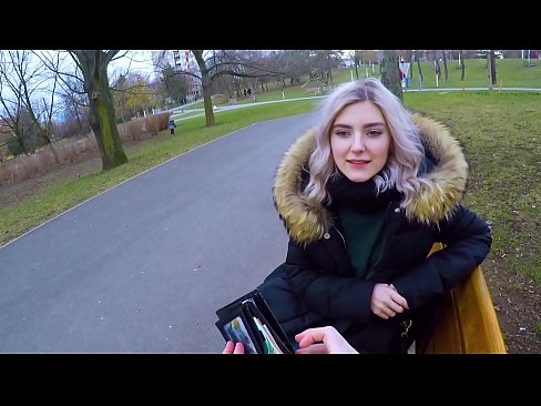 ❤️ Акча үчүн чоочун адамдын ысык спермасын жутат - минет паркта Эва Элфи ❤️ Силиктөө видео боюнча бизде ❌❤